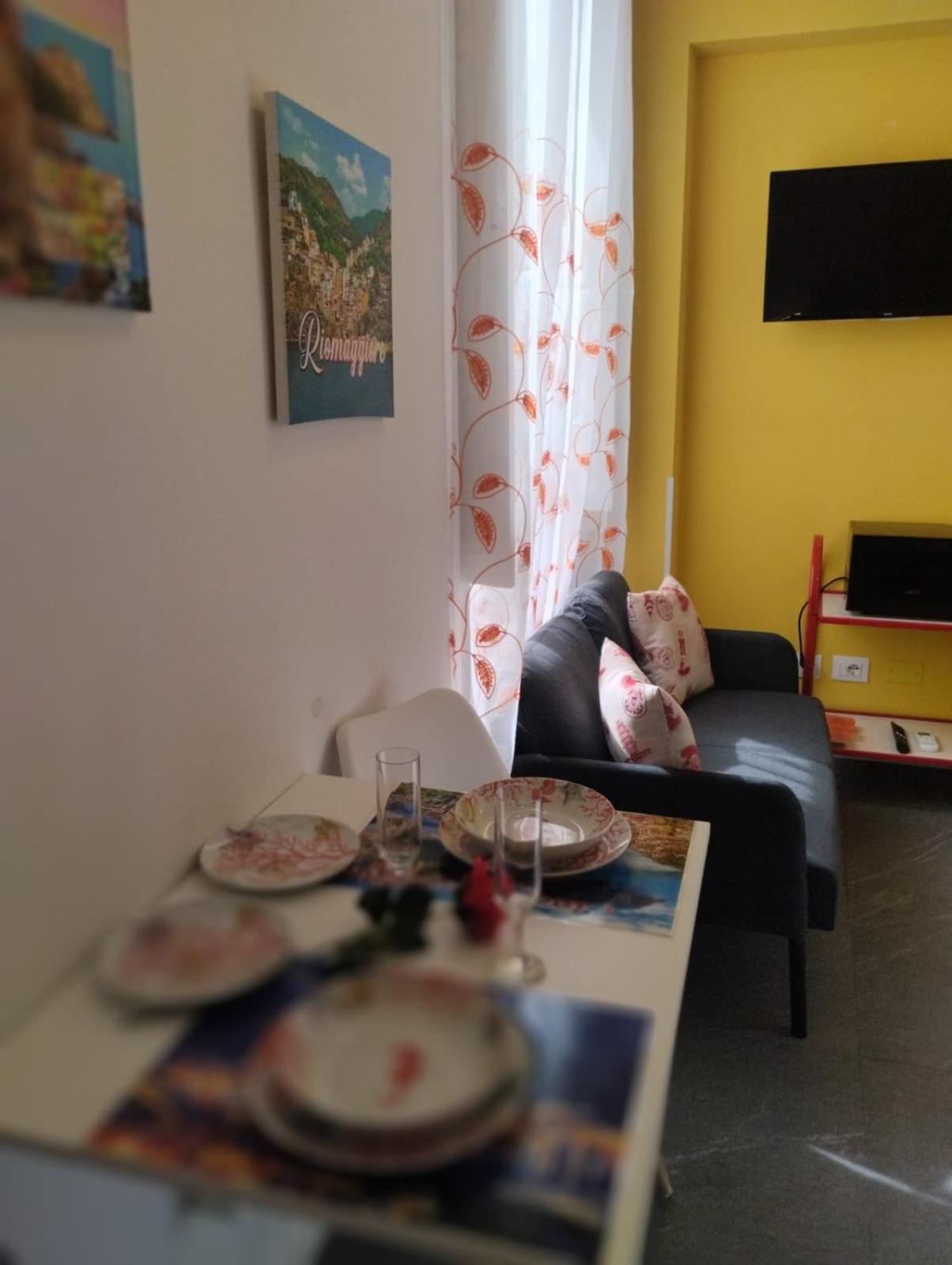 Casa Vacanze Buddy La Tua Base Per Visitare Il Mare Delle Cinque Terre Daire La Spezia Dış mekan fotoğraf