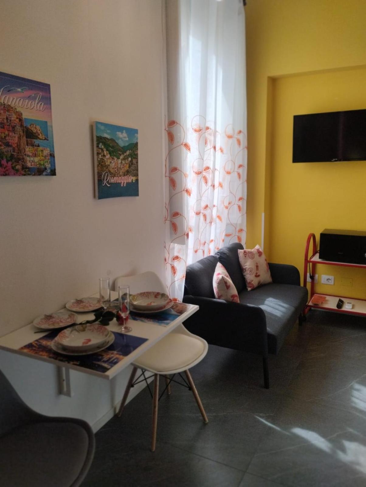 Casa Vacanze Buddy La Tua Base Per Visitare Il Mare Delle Cinque Terre Daire La Spezia Dış mekan fotoğraf